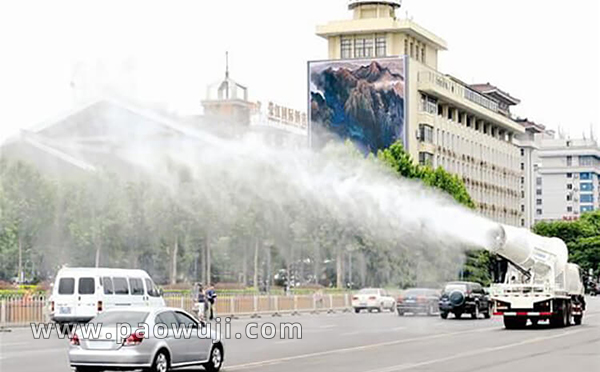 鄭通霧炮機廠家,霧炮機廠家直銷 -道路降塵霧炮機.jpg